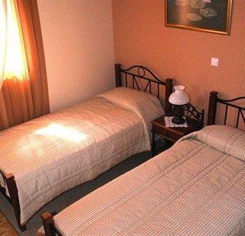 Apartment Mainades Maisonettes &